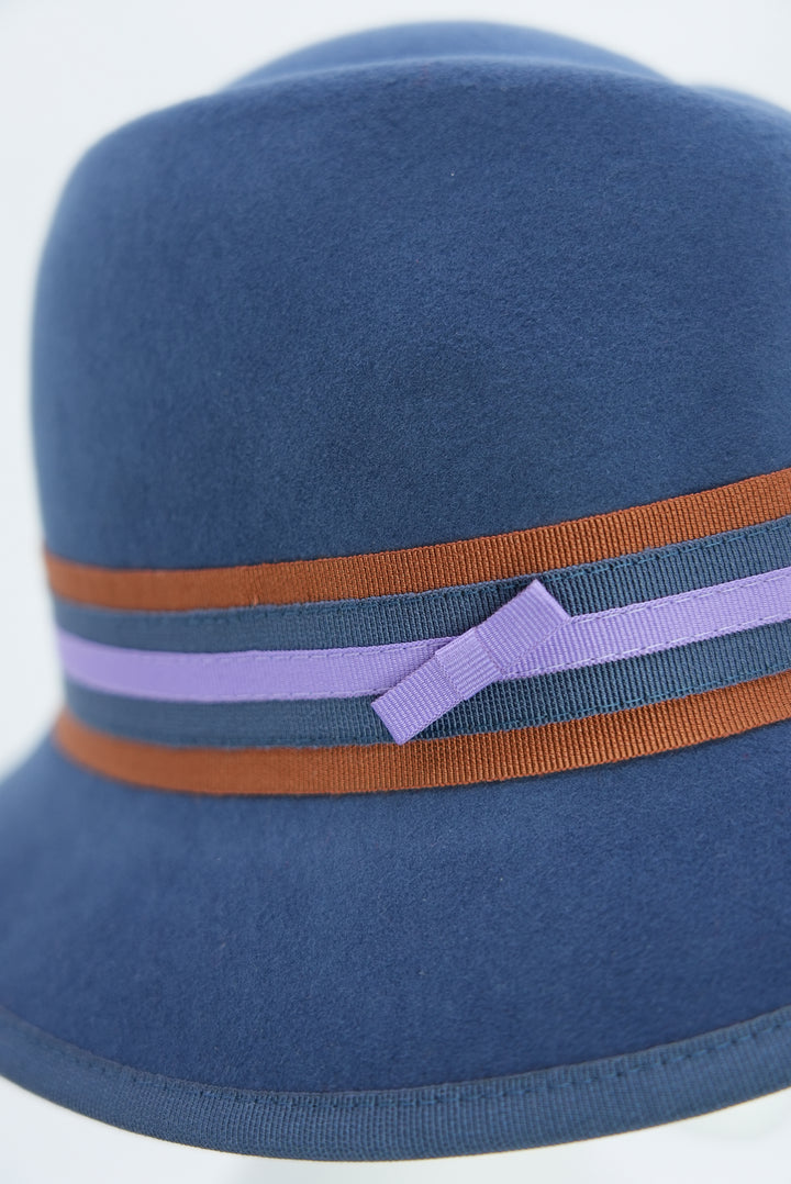 Filzhut "Herrenform blau mit Band"