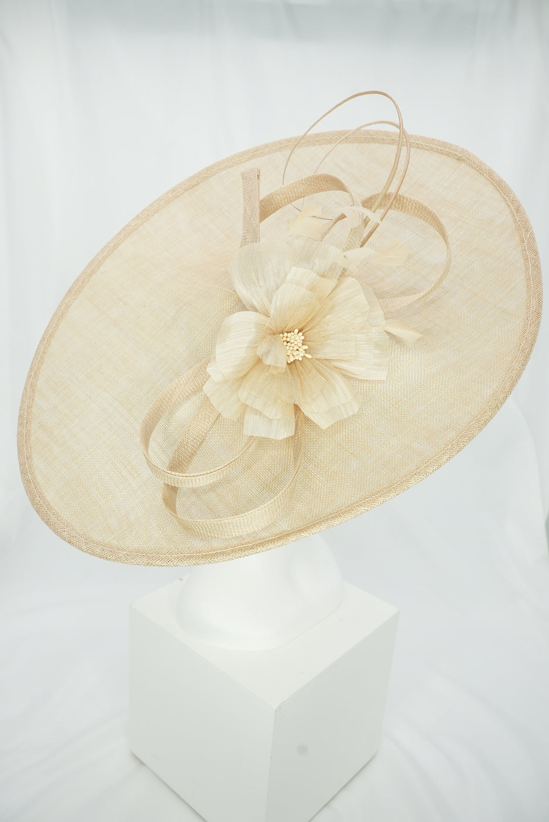 Tellerfascinator "Blüte" beige