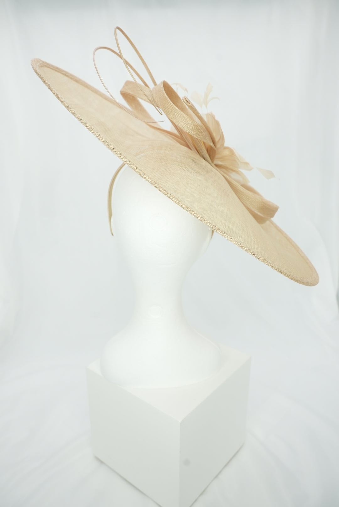 Tellerfascinator "Blüte" beige