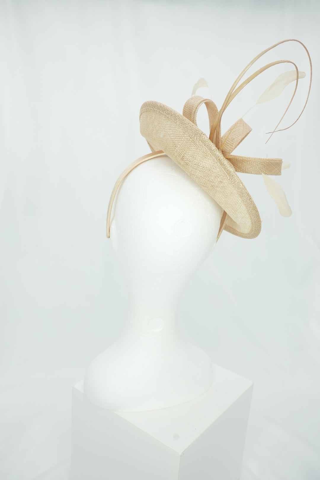 Tellerfascinator klein "Schleife" beige