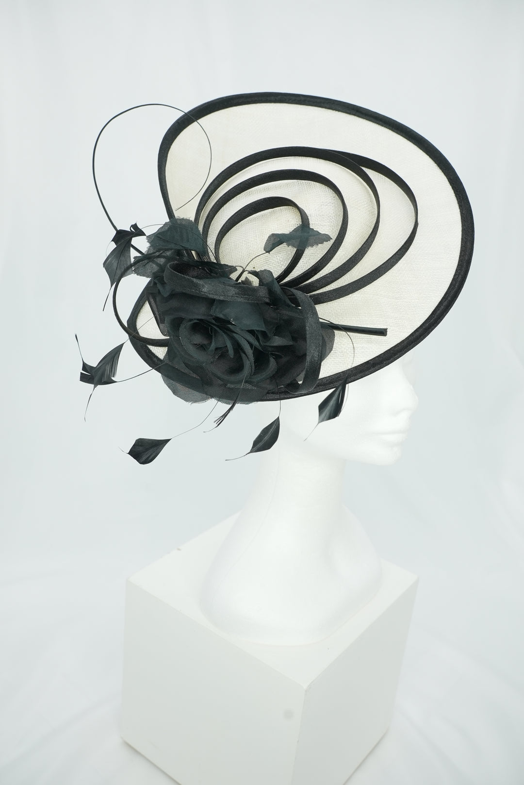 Fascinator black&white