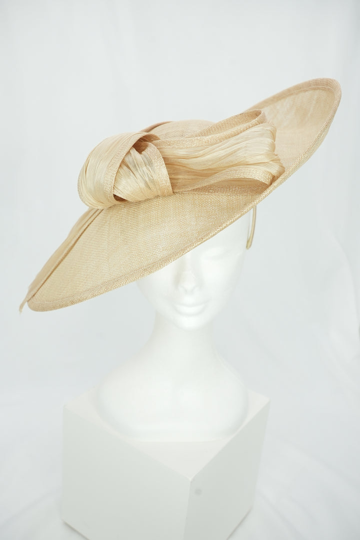 Tellerfascinator mit Schleife beige