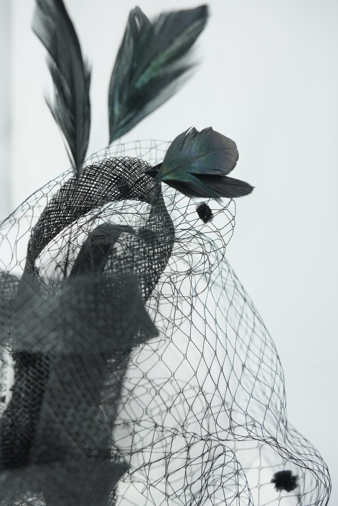 Fascinator Sinemay schwarz