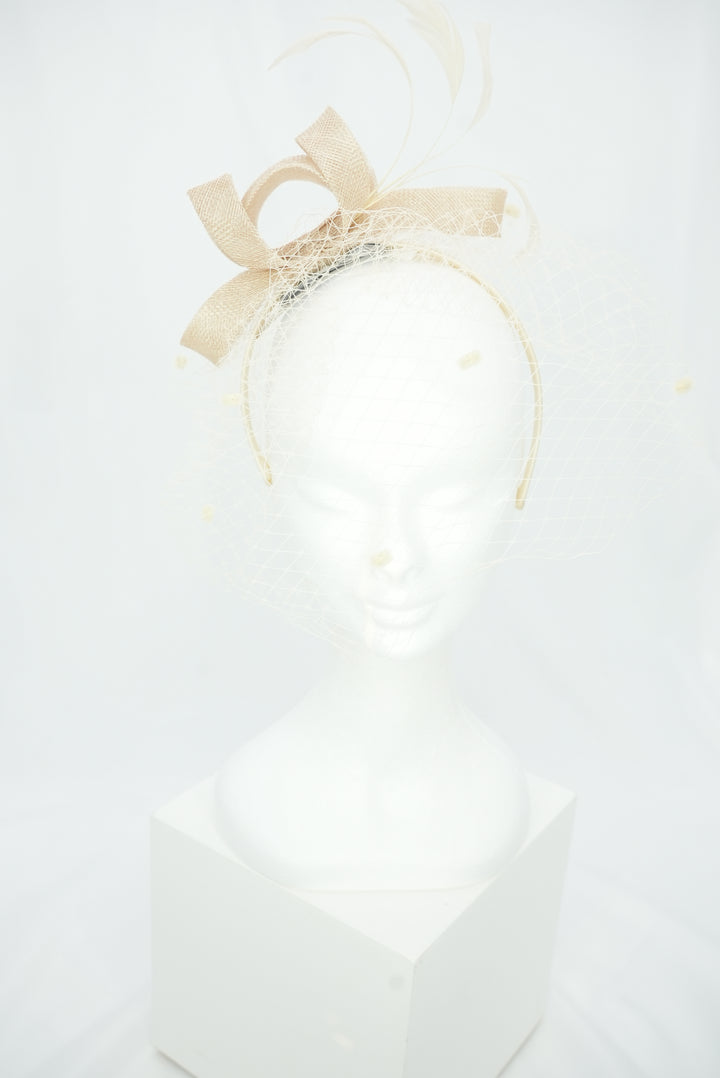 Fascinator Sinemay beige