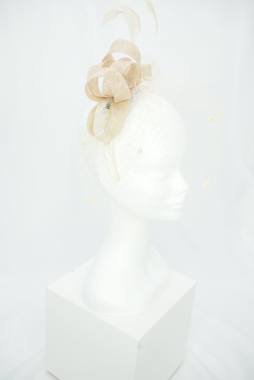Fascinator Sinemay beige