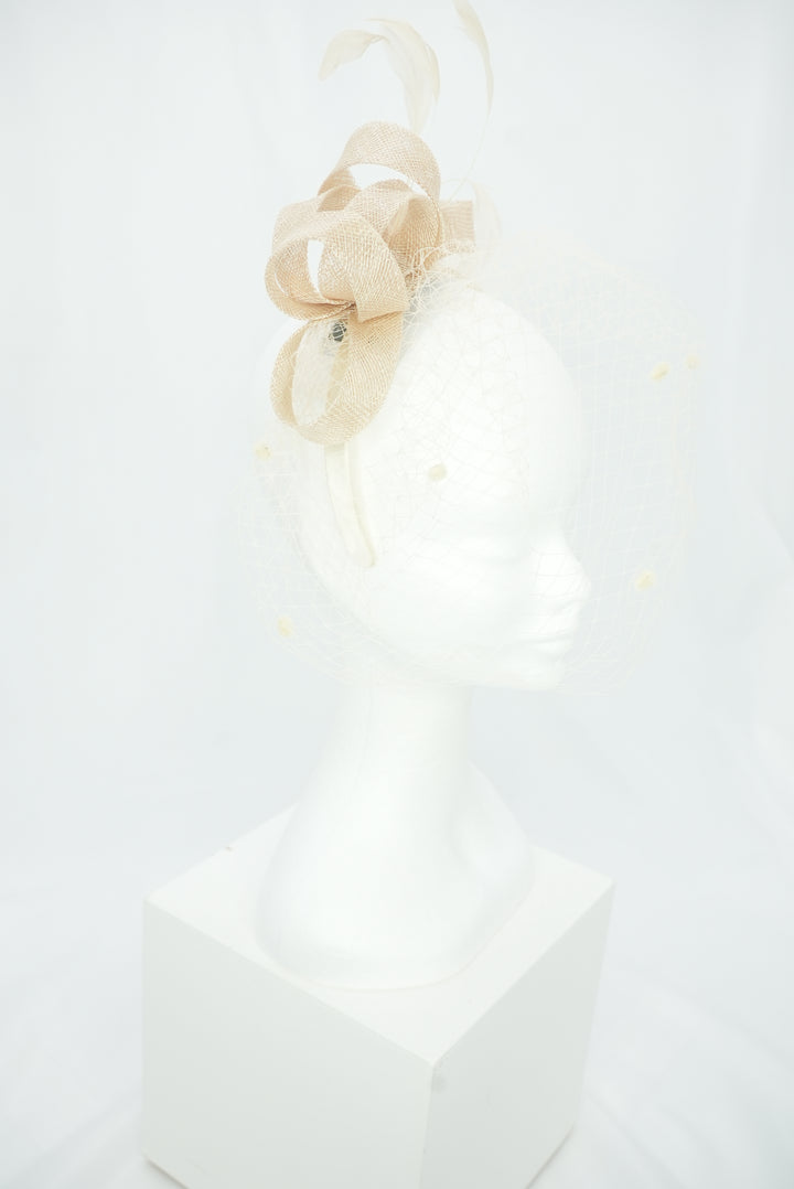 Fascinator Sinemay beige