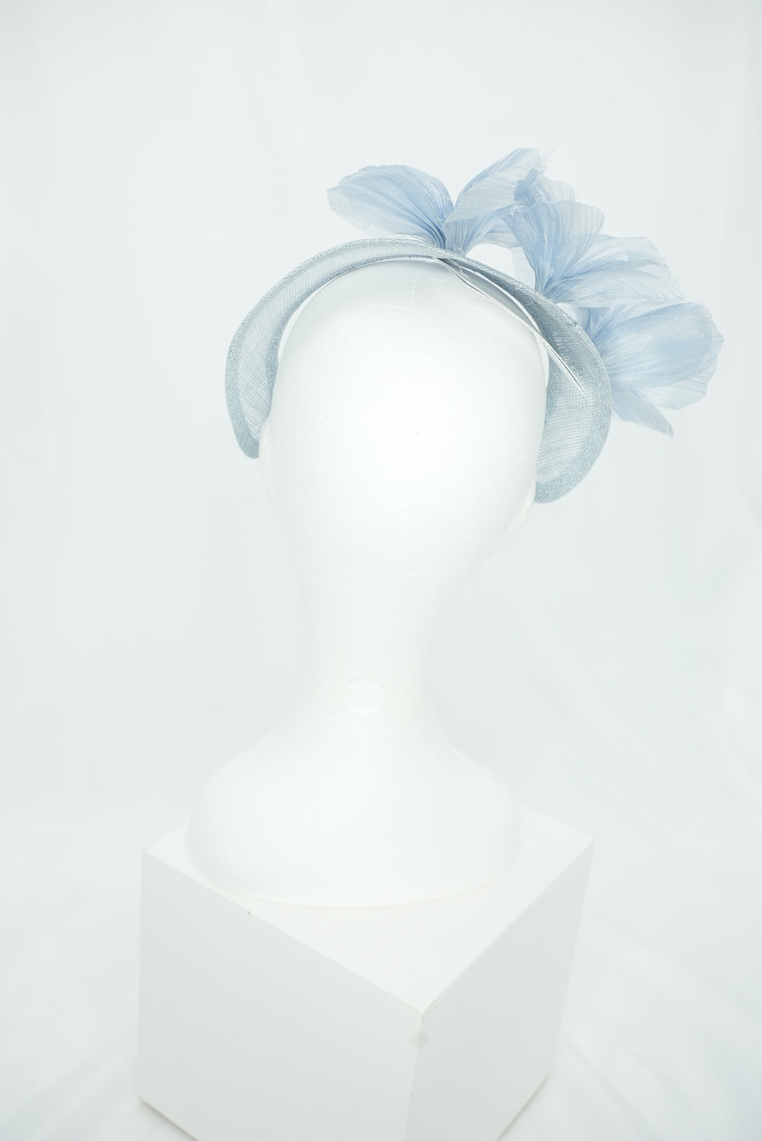 Fascinator "Krone" hellblau