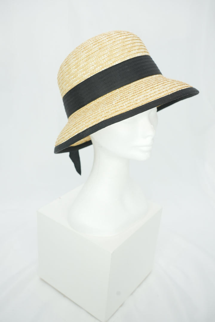 Strohhut "Glocke" schwarzer Rand und Schleife