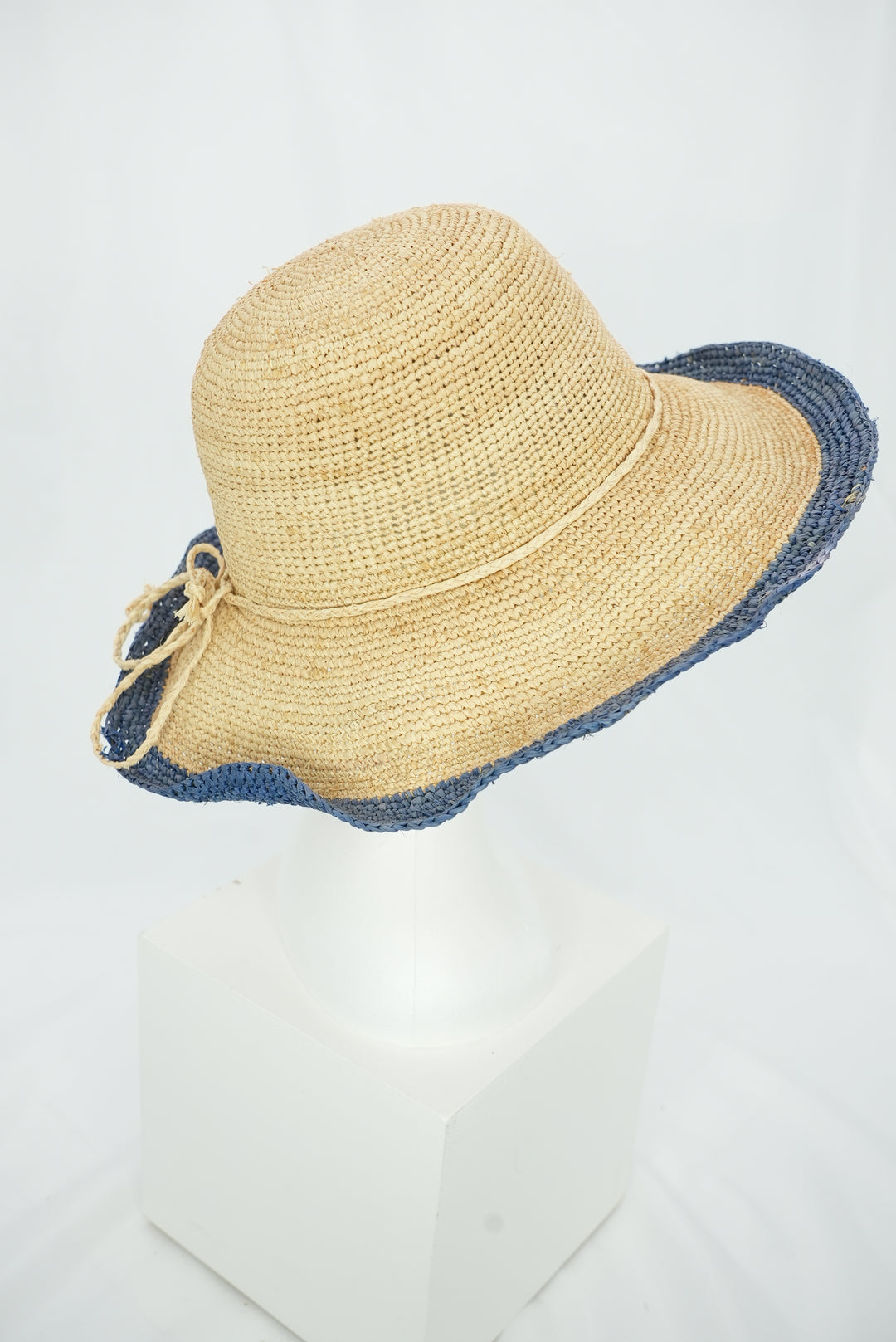 Strohhut "blauer Rand"