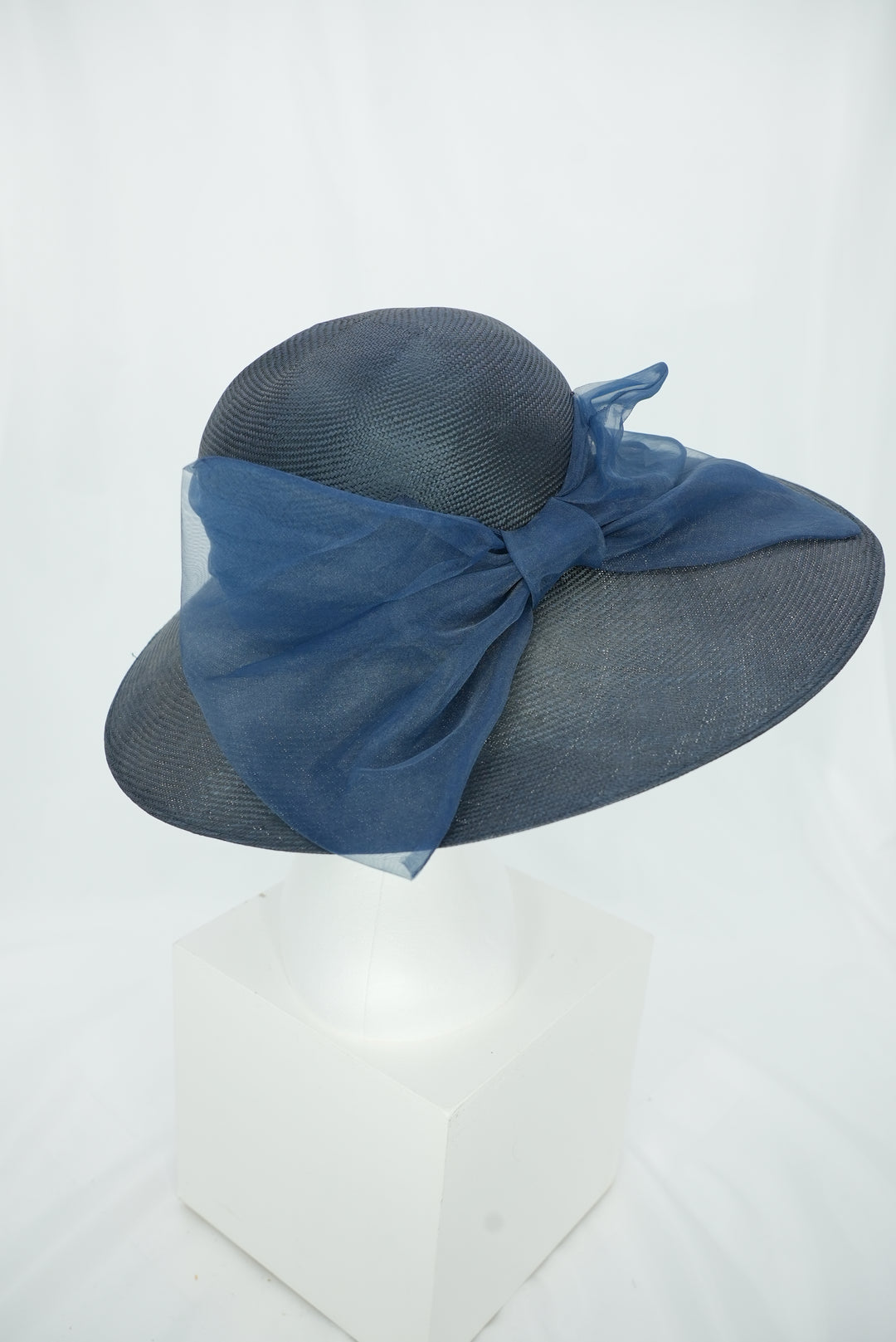 Strohhut "blau mit großer Schleife"