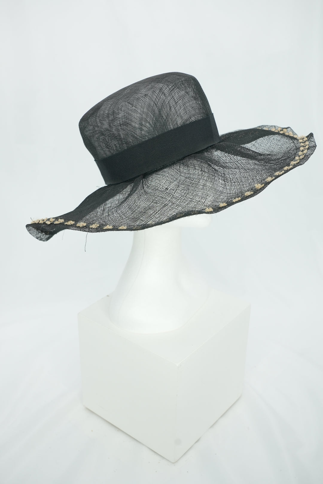 Modelhut "Sinemay schwarz"