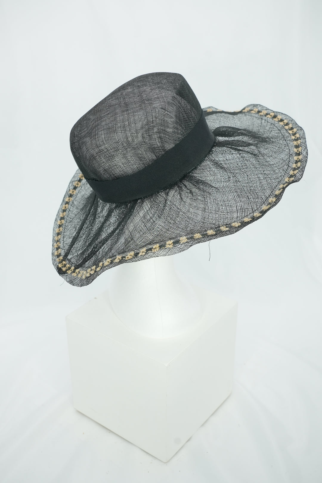 Modelhut "Sinemay schwarz"