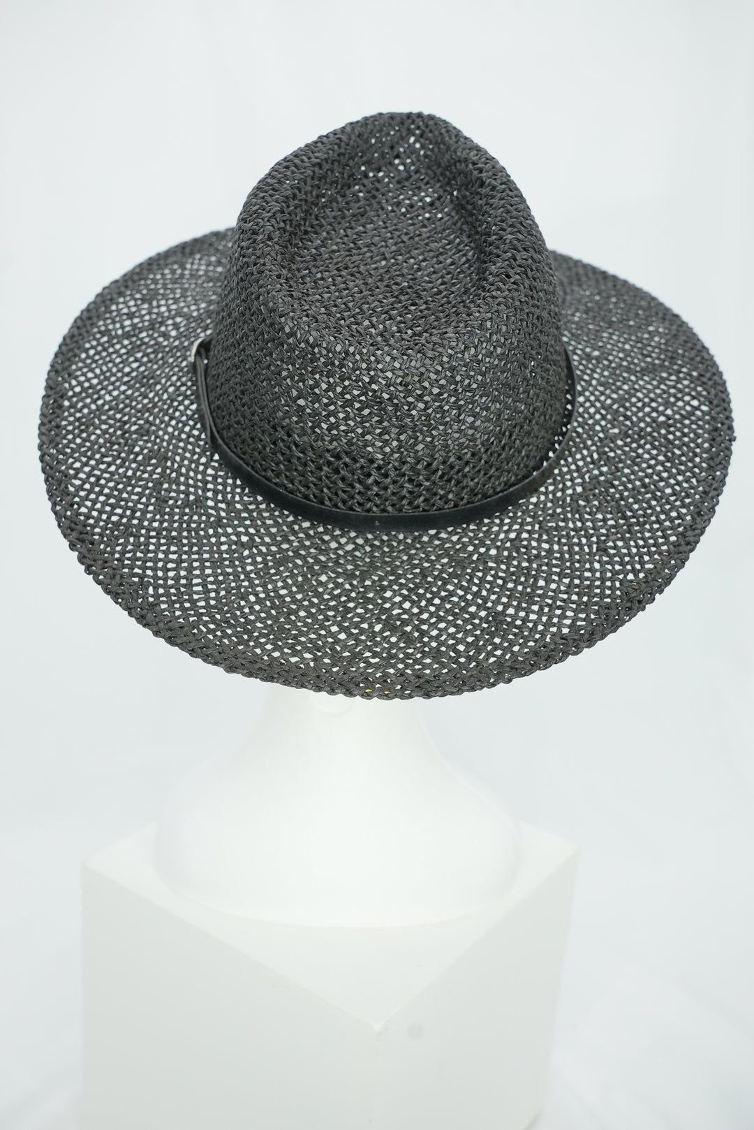 Strohhut "schwarz" dünnes Lederband