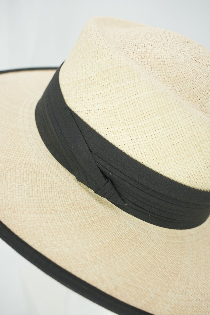 Panamahut "schwarzer Rand & schwarzes Band "