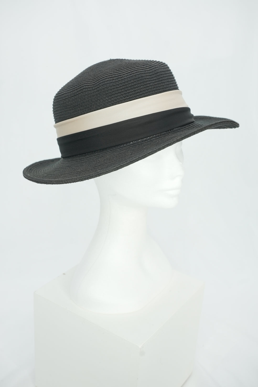 Strohhut "Paper" mit beige/schwarzem Band