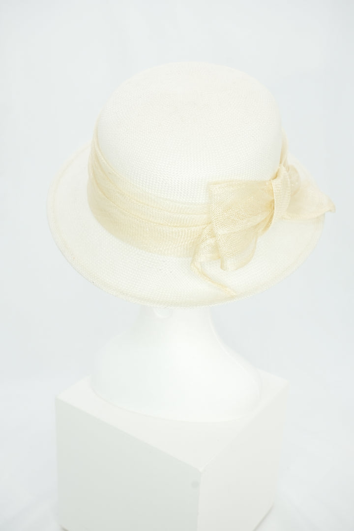 Strohhut "weiß" mit  beiger Schleife