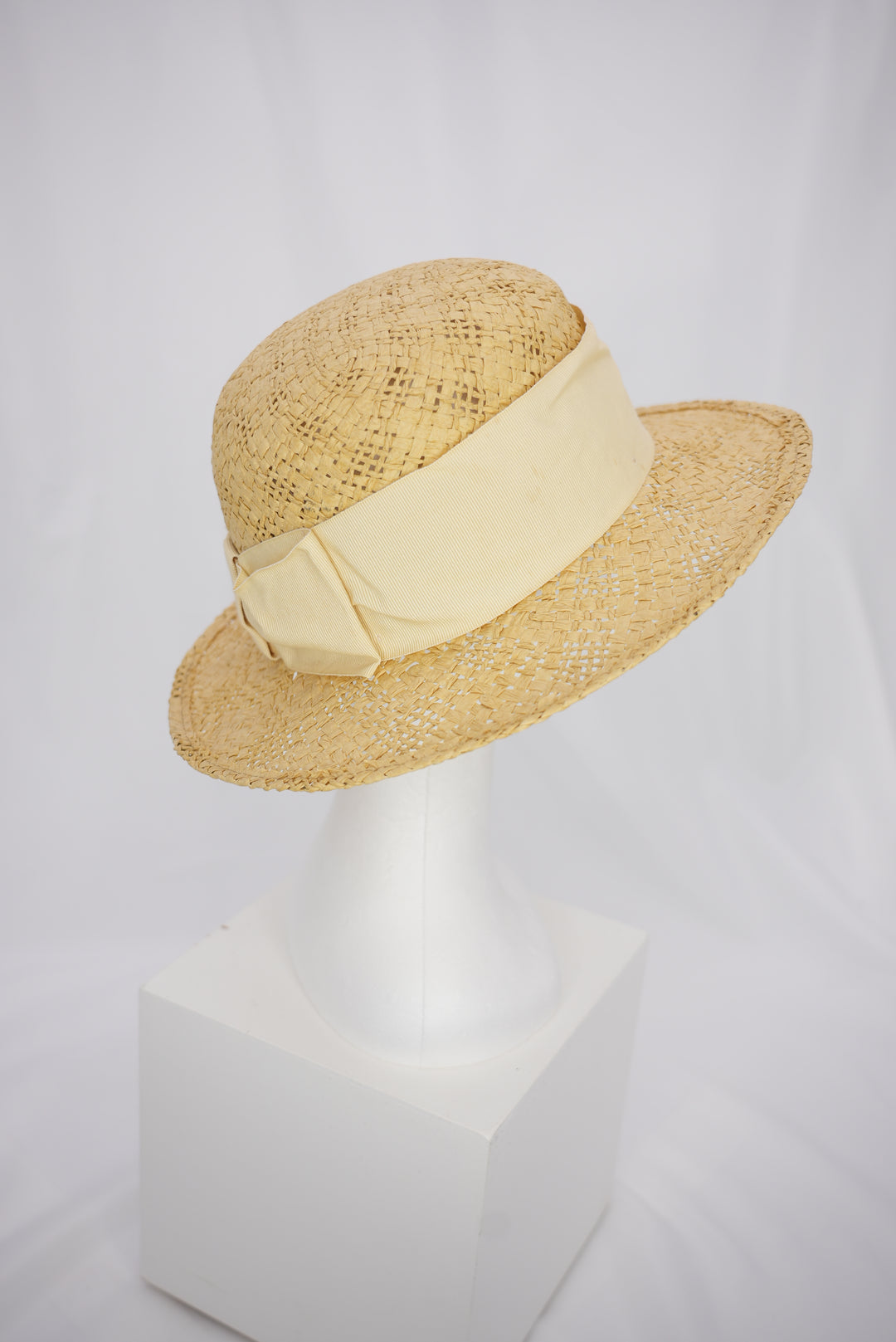 Strohhut "cremefarbenes Band"