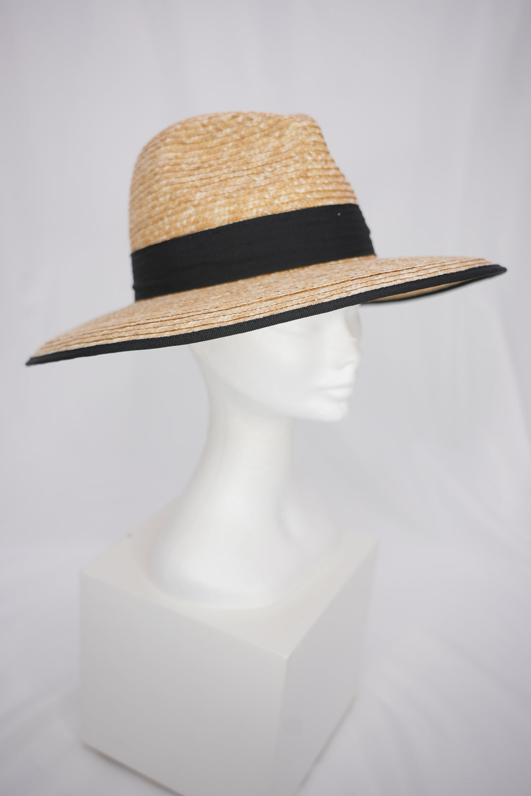 Strohhut "Herrenform" schwarzes Band