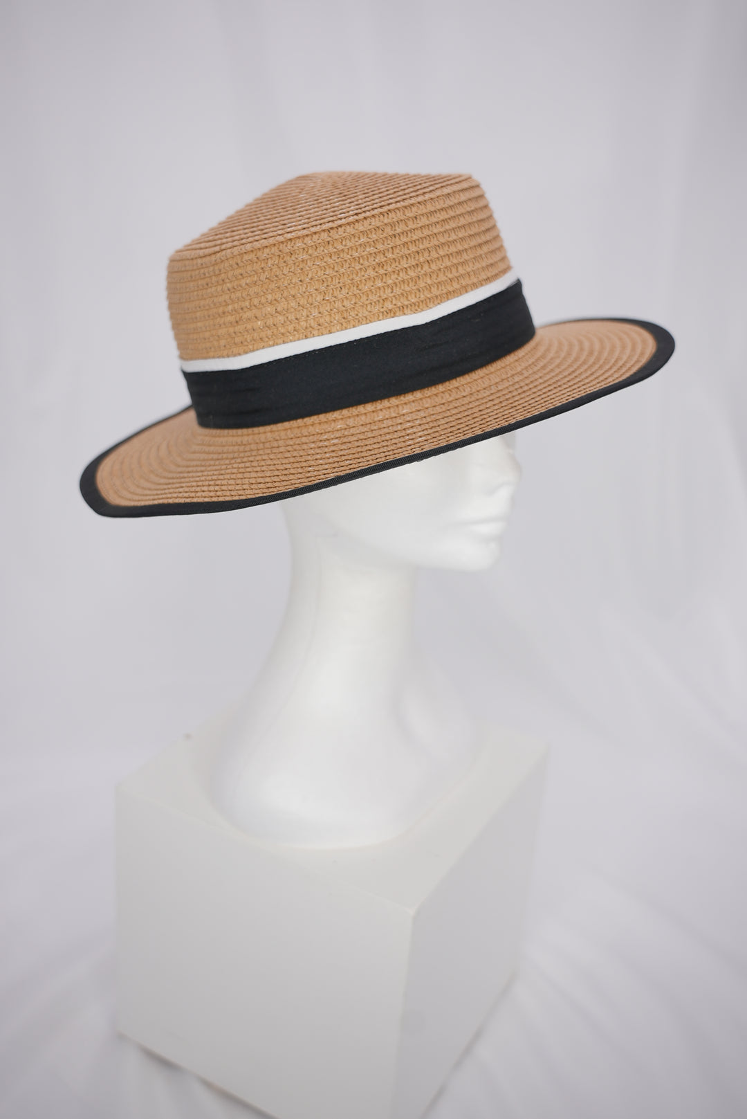 Strohhut "schwarzes Band" M