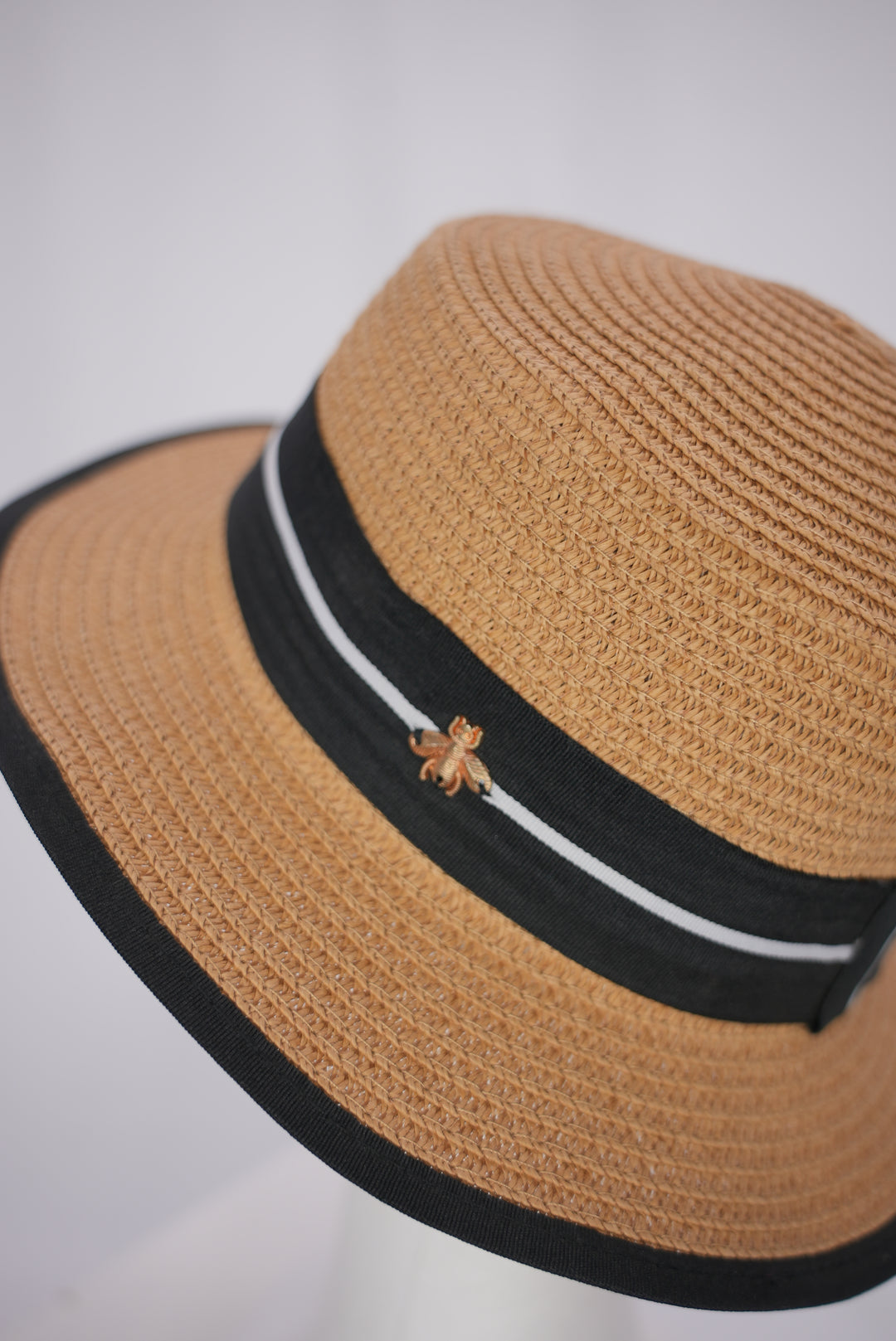 Strohhut "schwarzes Band" Biene