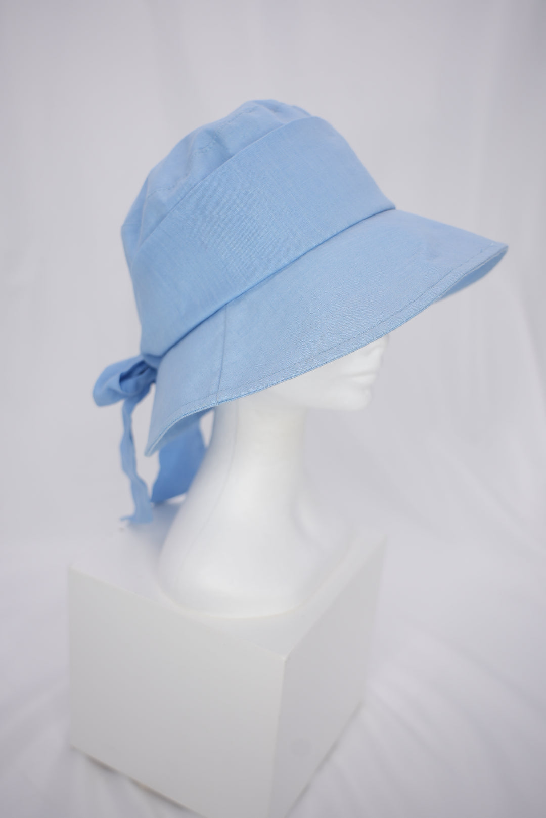 Fischerhut "hellblau" große Schleife