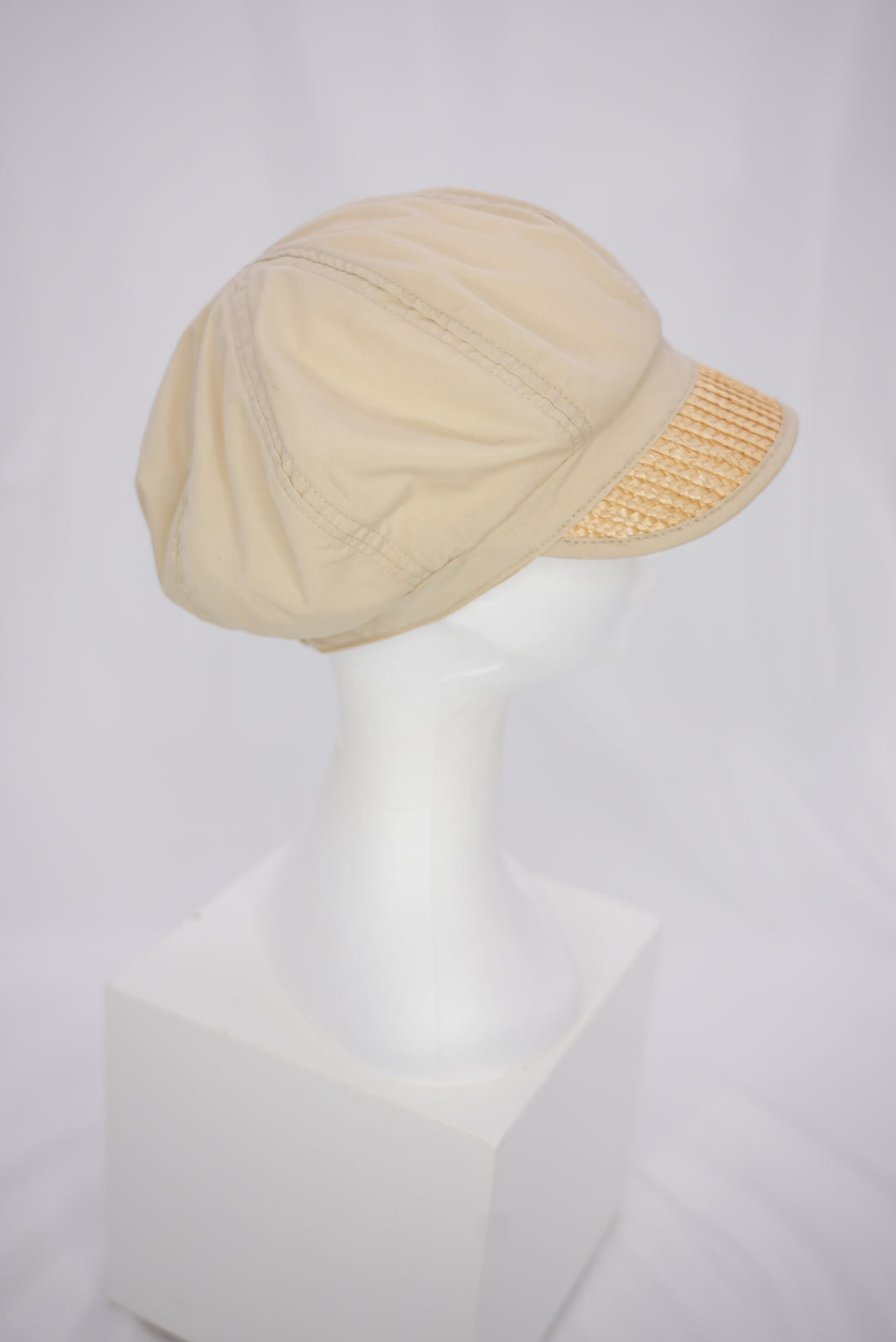 Schildkappe "beige"