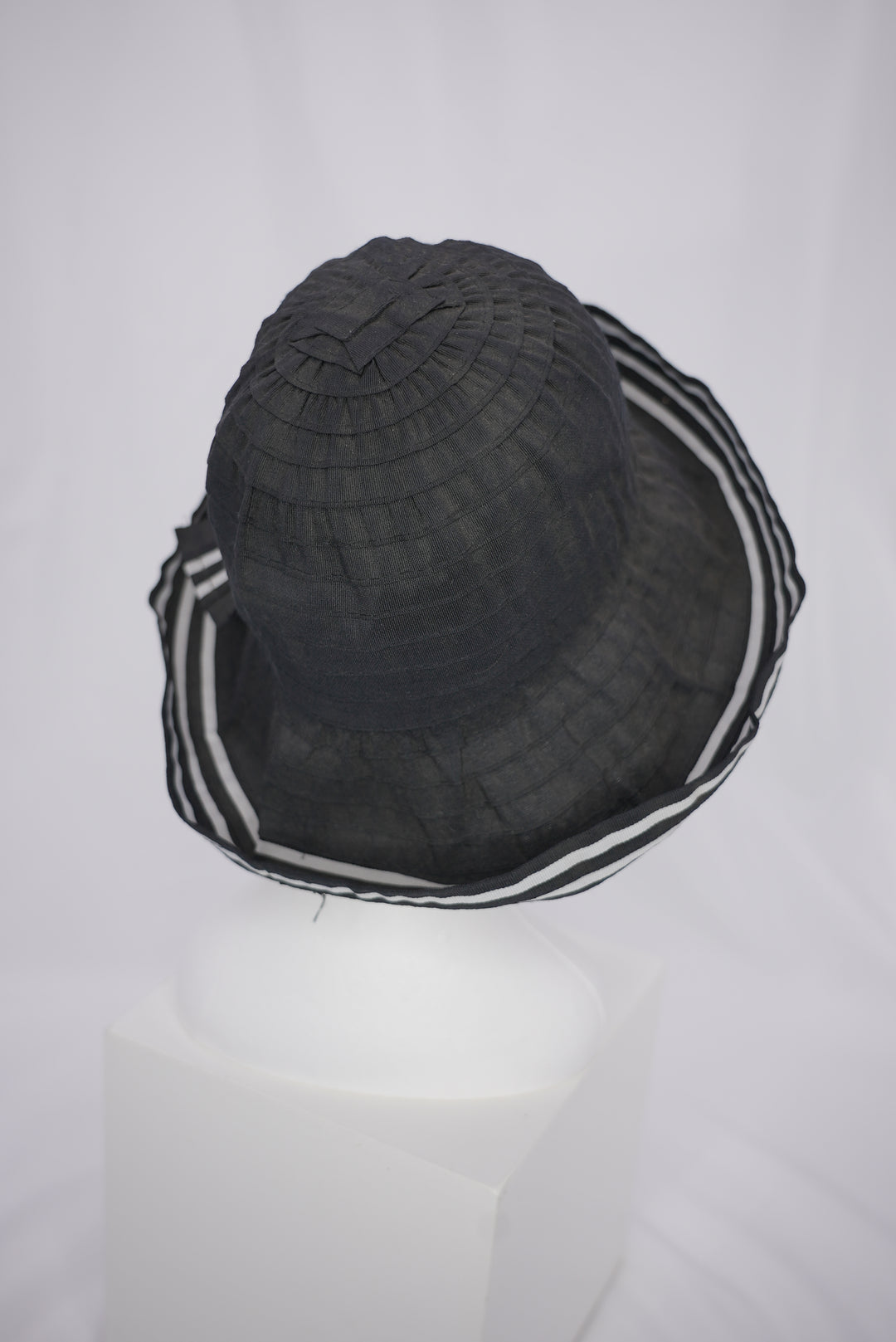 Stoffhut "schwarz/weiß"