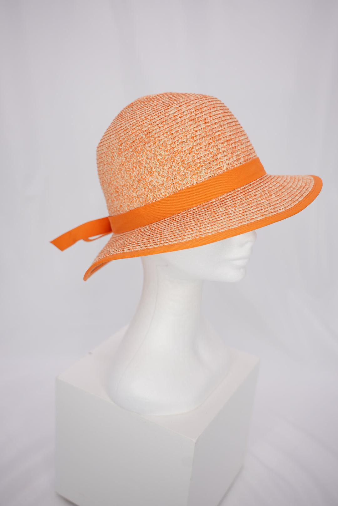 Paper-Hut "orange mit Schleife"