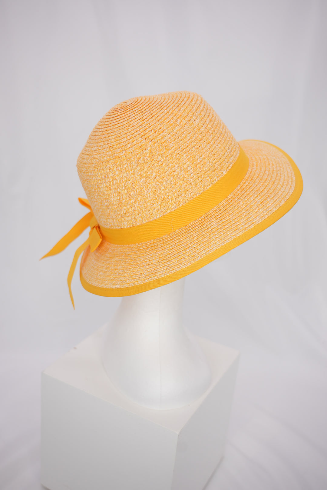 Paper-Hut "gelb mit Schleife"