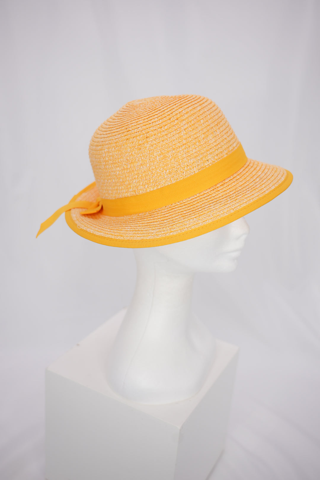 Paper-Hut "gelb mit Schleife"