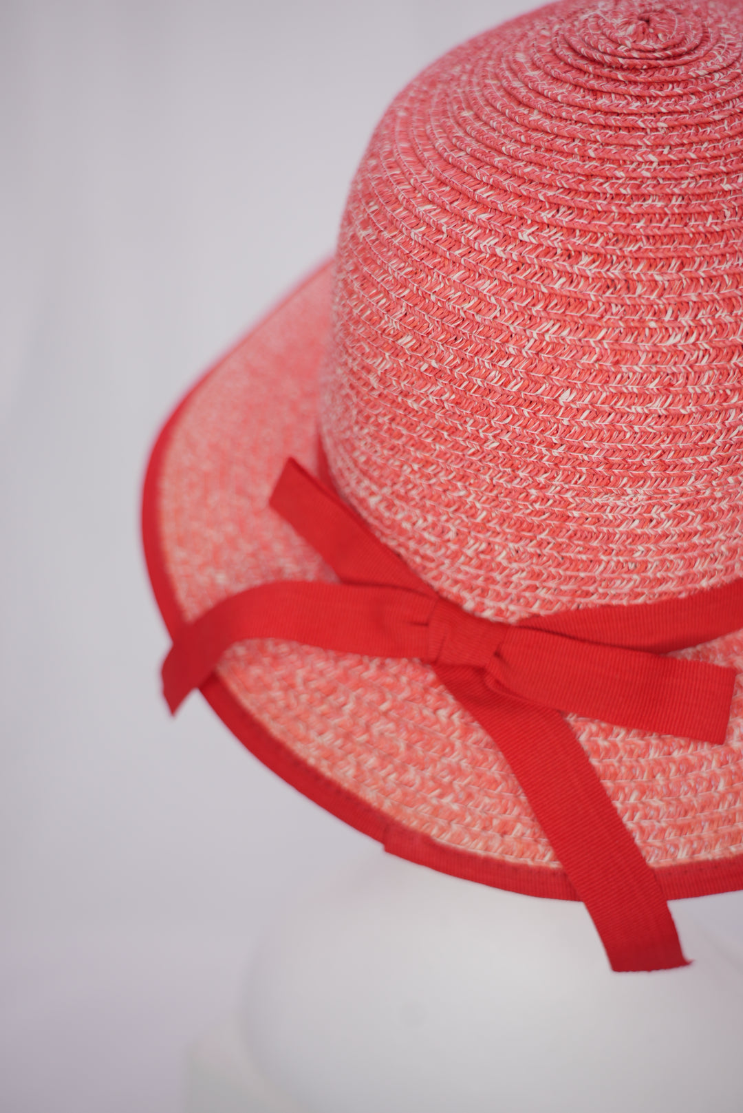 Paper-Hut "rot mit Schleife "