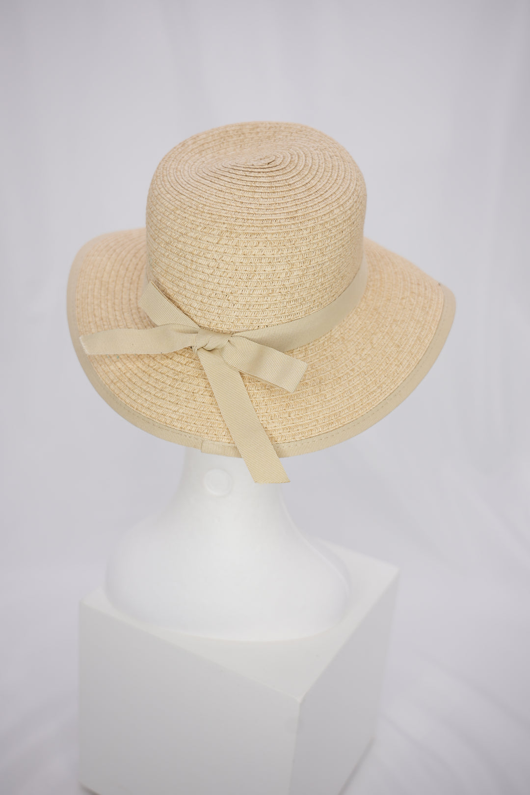 Paper-Hut "beige mit Schleife"