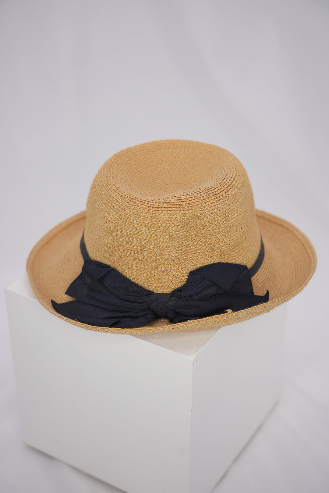 Kinder Paper Strohhut mit dunkelblauer Schleife