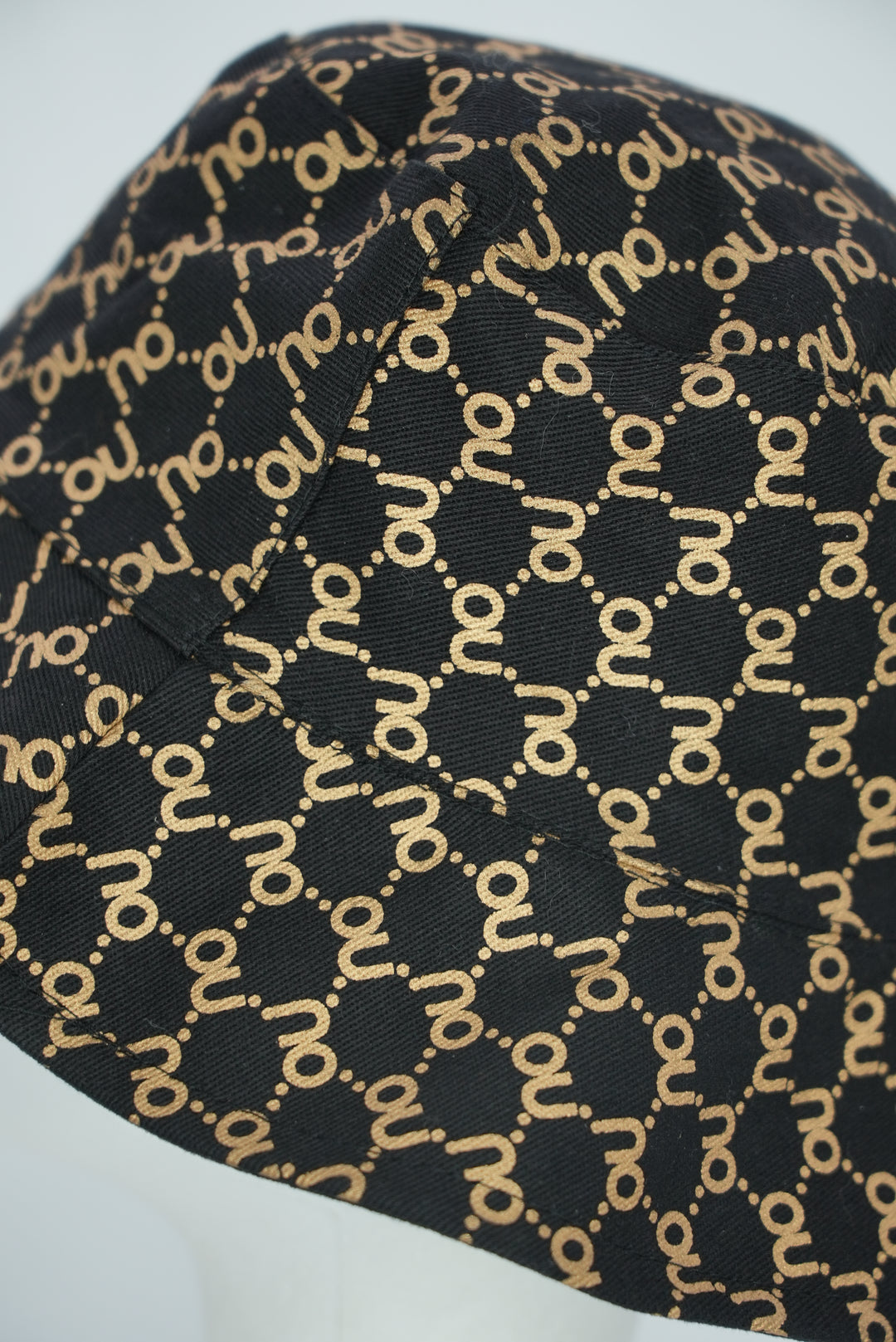 Fischerhut "schwarz/gold"