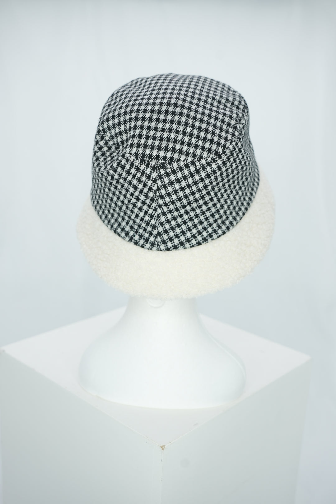 Bucket Hat "schwarz/weiß"