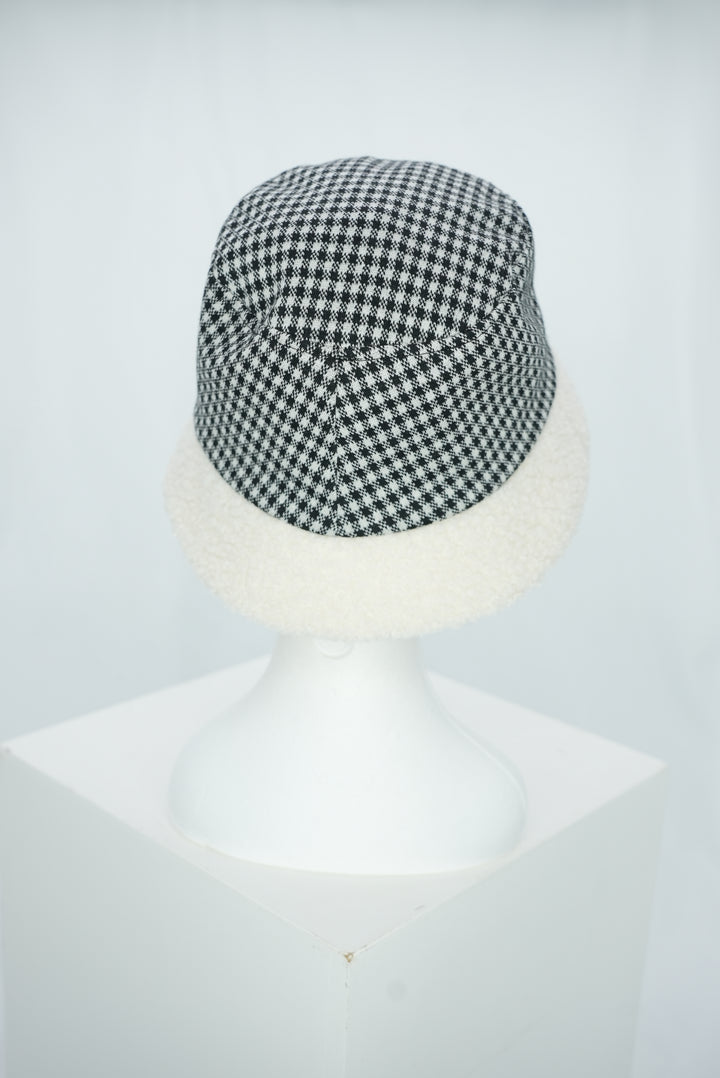 Bucket Hat "schwarz/weiß"