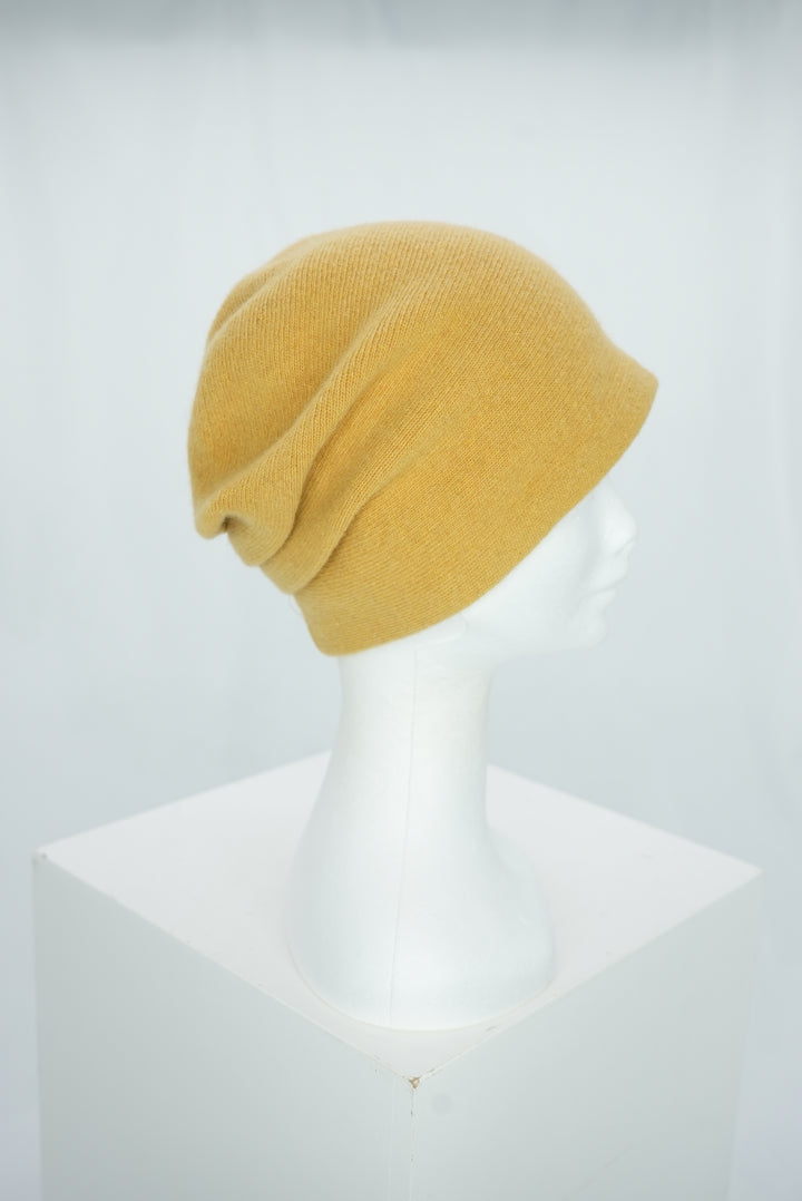 Beanie mit Raffung gelb