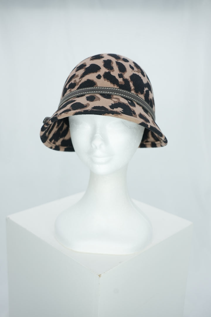 Glockenhut "Leopard braunes Lederband Schleife"