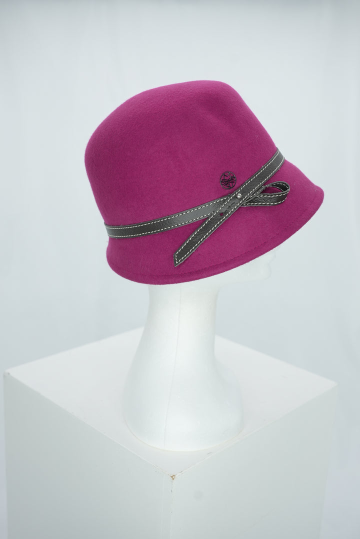 Glockenhut "pink mit braunem Lederband"