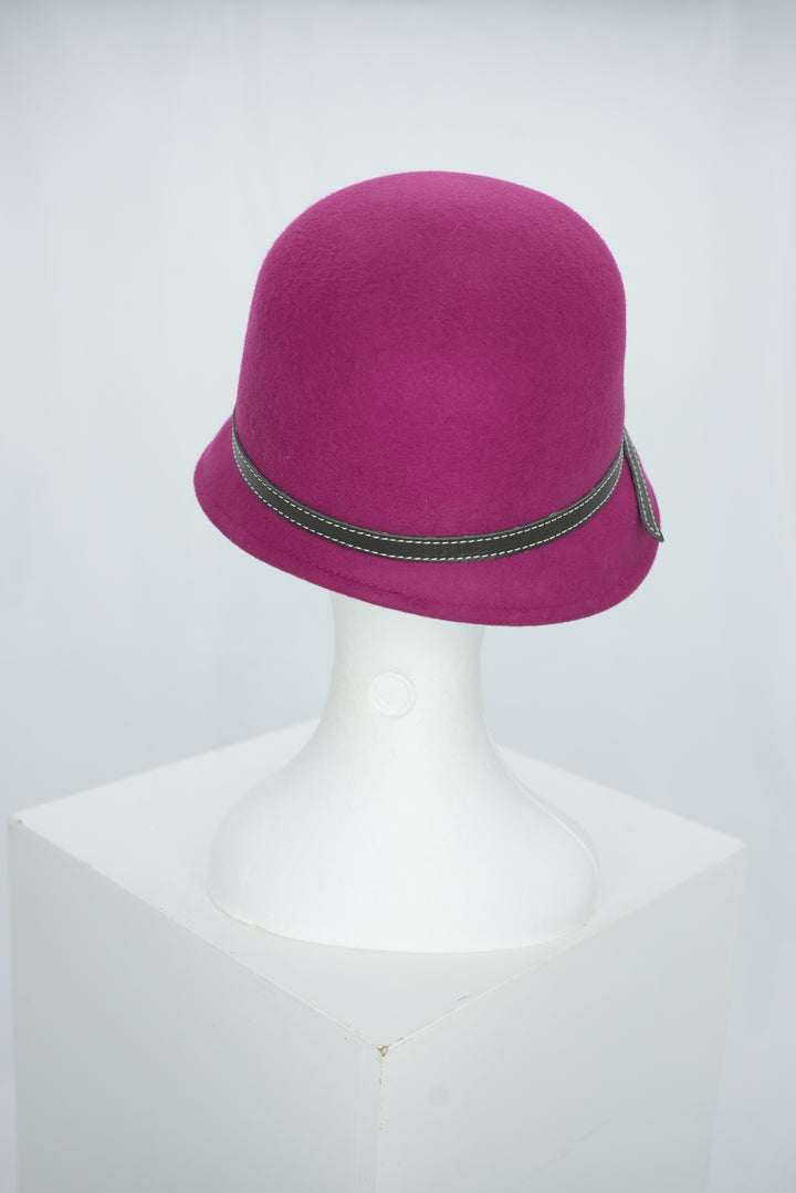 Glockenhut "pink mit braunem Lederband"