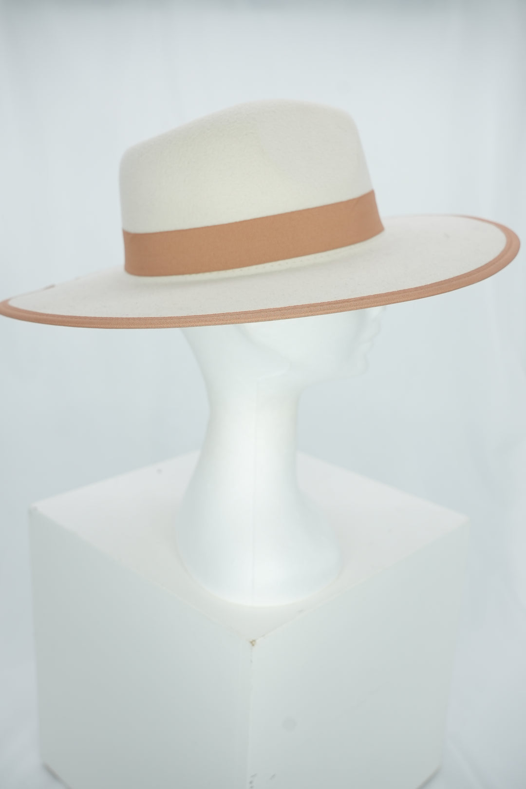 Damenhut "beige"