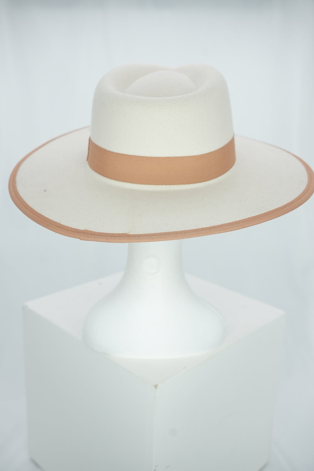 Damenhut "beige"