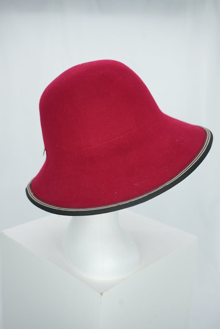 Wollhut "Glocke mit großer Krempe" rot