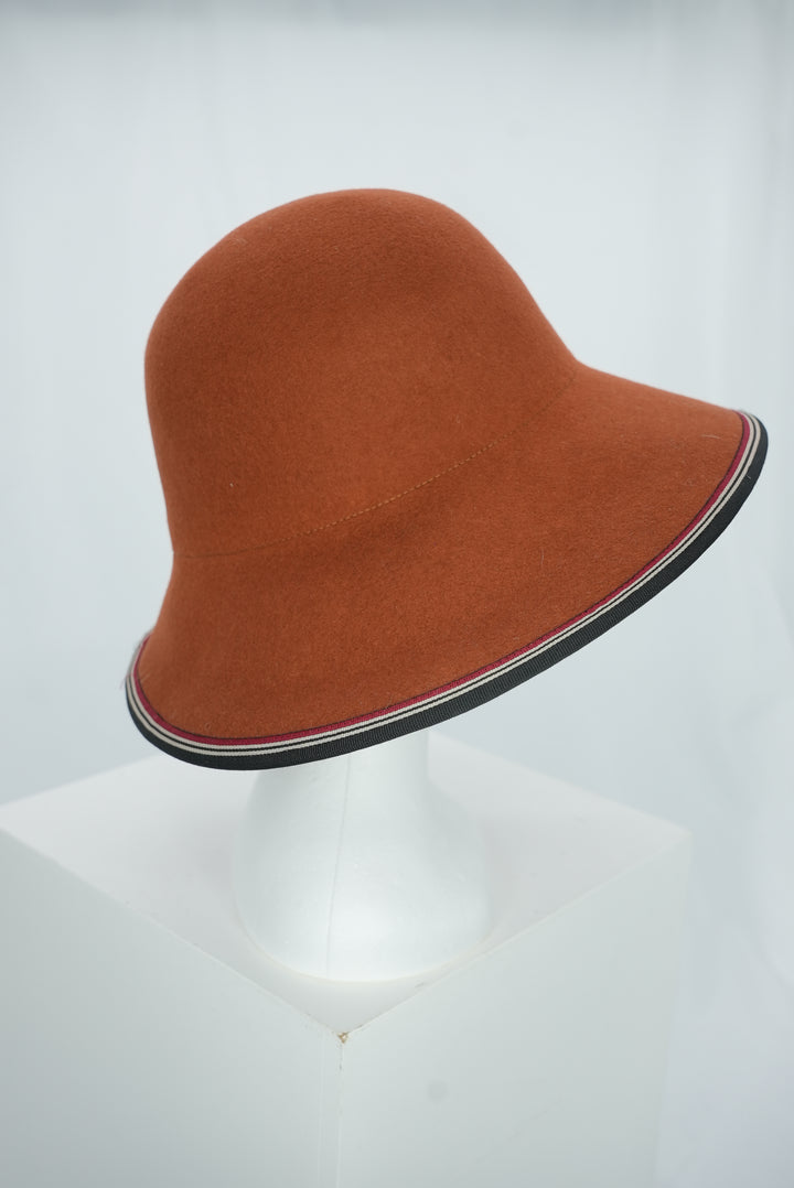 Wollhut "Glocke mit großer Krempe" orange