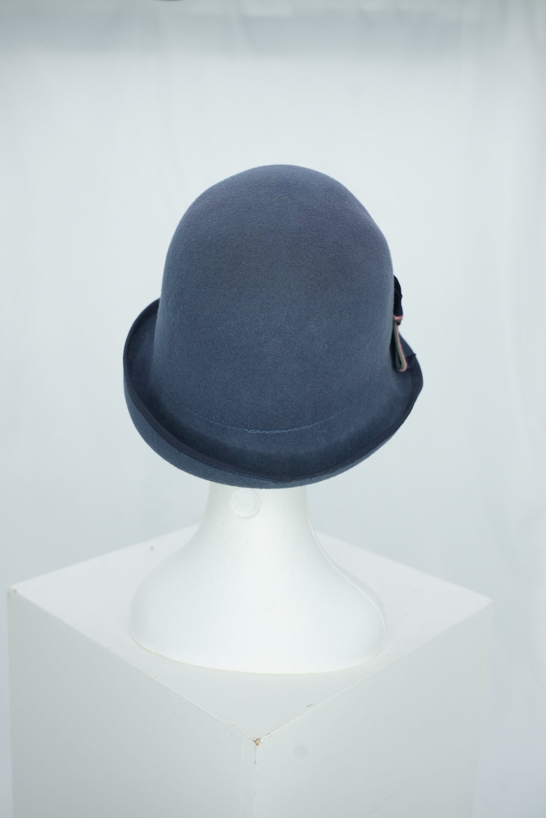 Glockenhut "Schleife vorne" blau