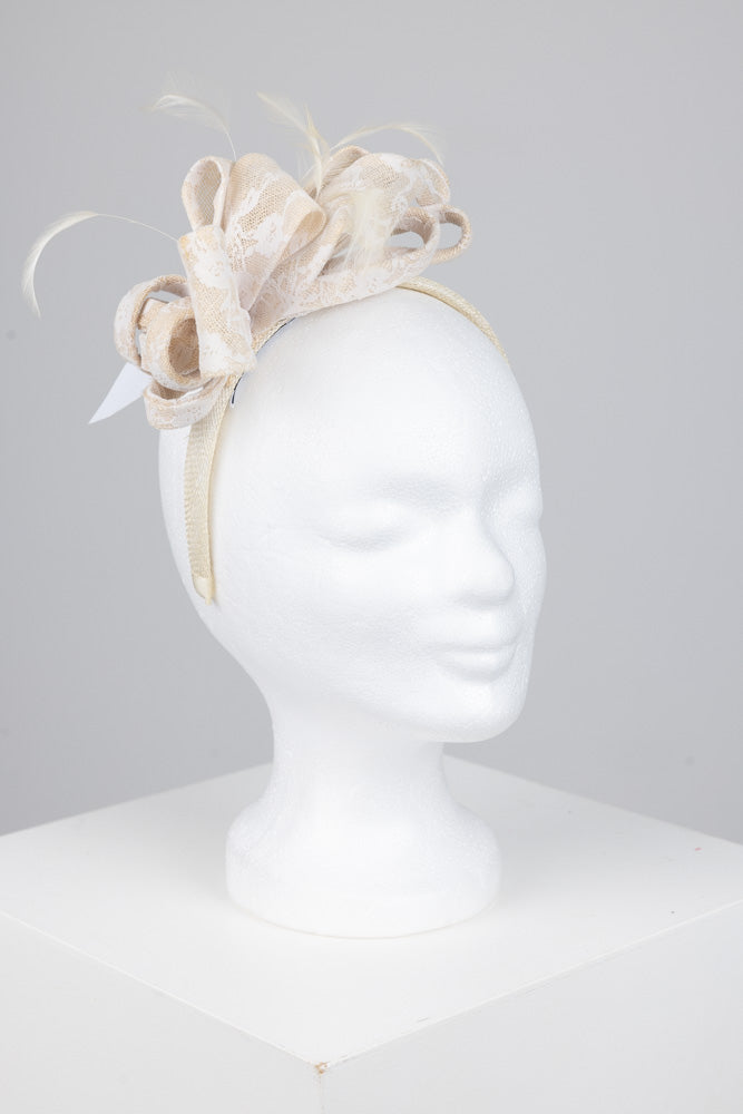 Fascinator "beige Spitze"