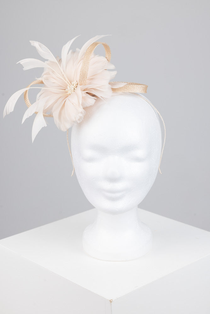 Fascinator "FEATHERY" beige