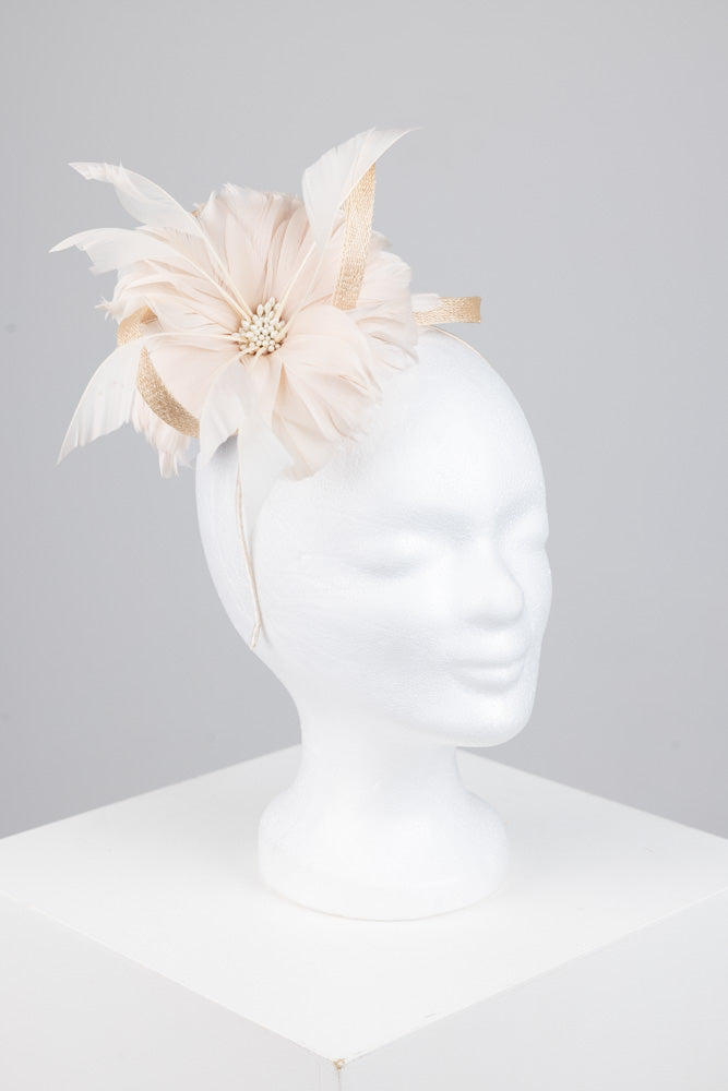 Fascinator "FEATHERY" beige