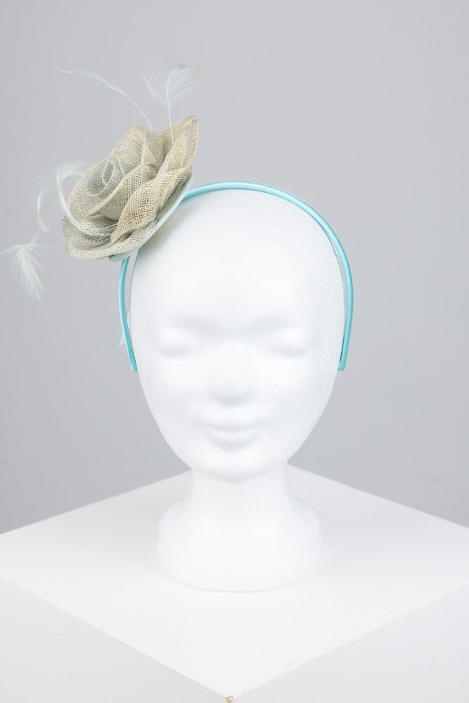 Fascinator "Blume mit Federn"