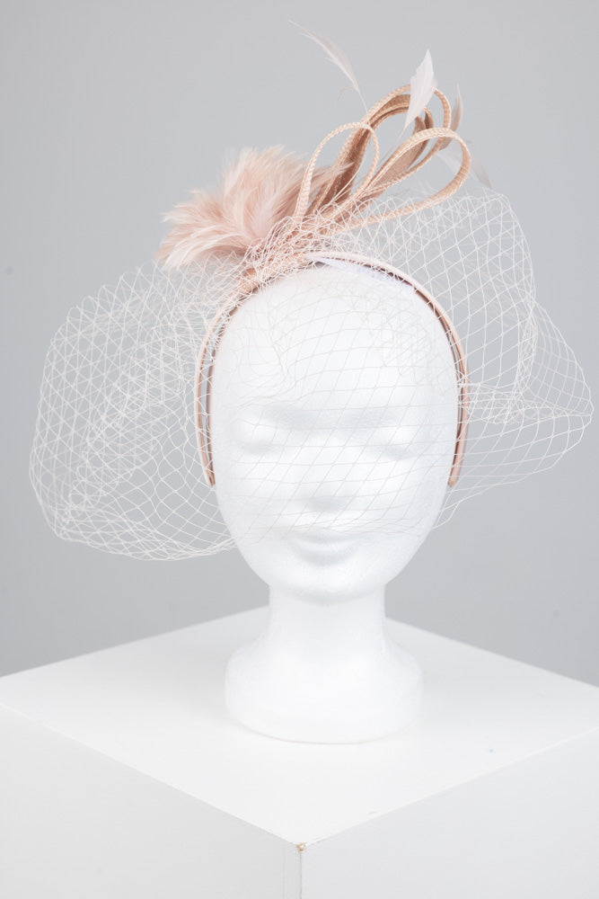 Fascinator "Feder mit Schleier"